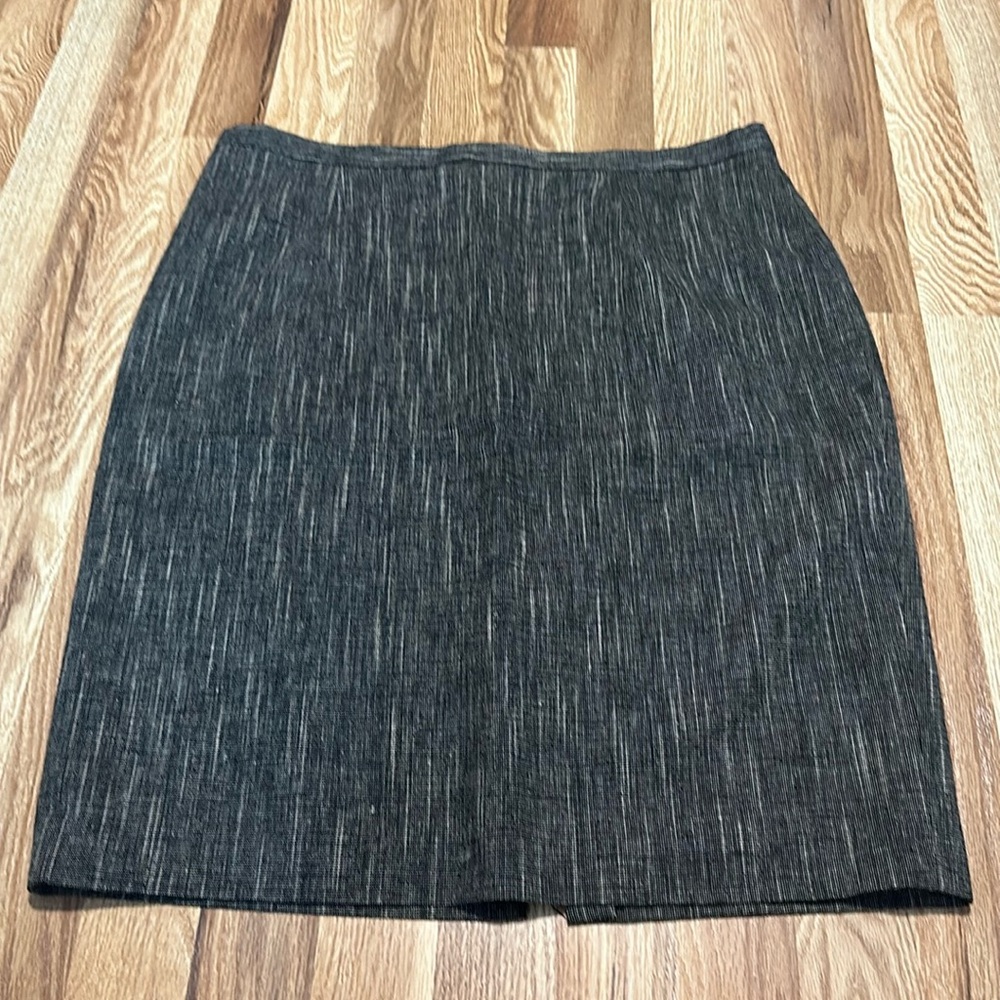 Michael Kors linen blend skirt size 14 Black & beige